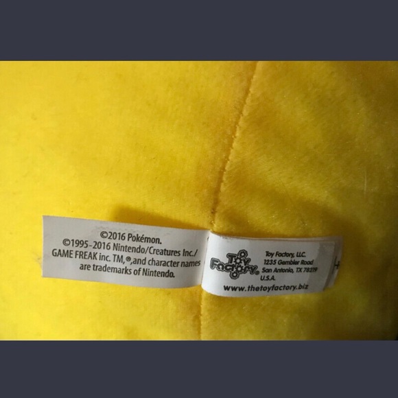 24 inches Pokemon Pikachu plush - Picture 4 of 5